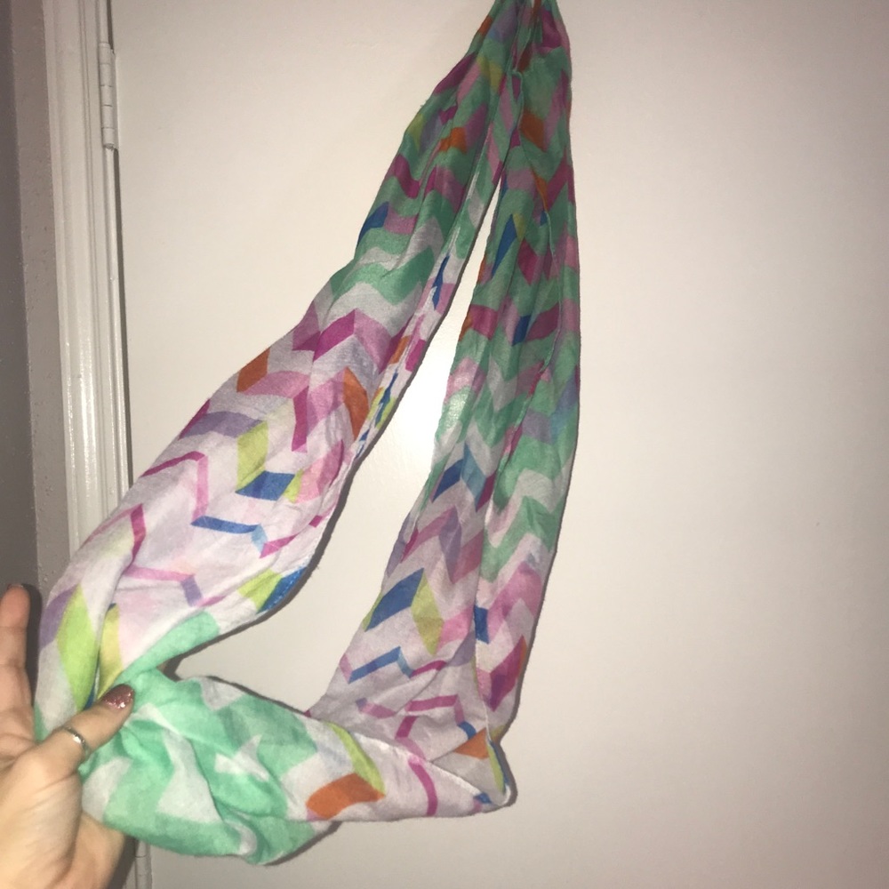 NWOT colorful infinity scarf